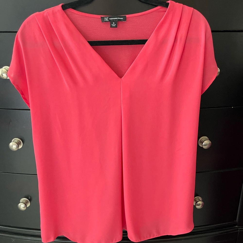 INC coral short sleeved top